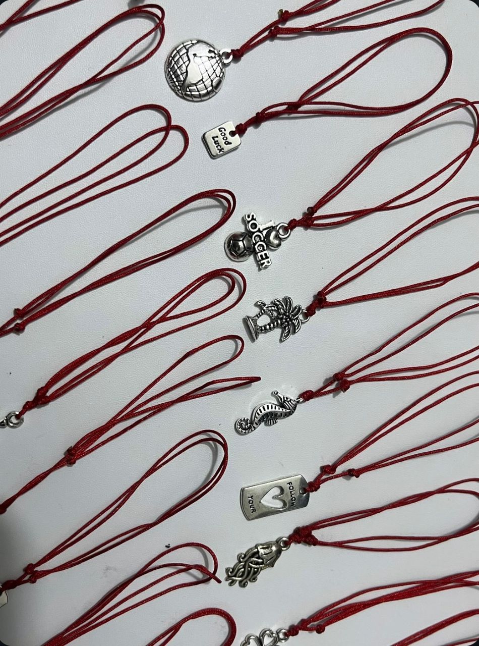 Hilitos Rojos